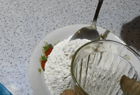 Без ваг і мірної склянки: як відміряти потрібну кількість борошна