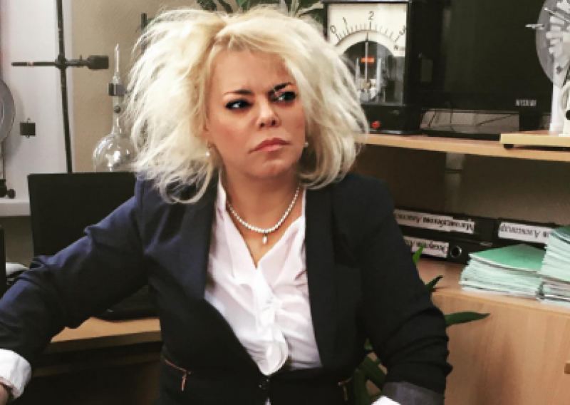 Пропутинская "Красная шапочка" Поплавская сплавила старшего сына на войну в Украине