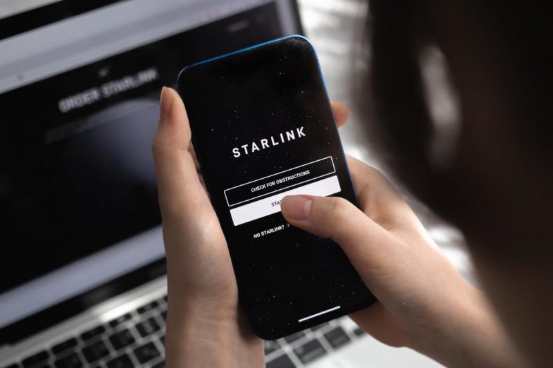 Буде інтернет: по всій країні в "Пунктах незламності" встановлять Starlink - Мінцифри