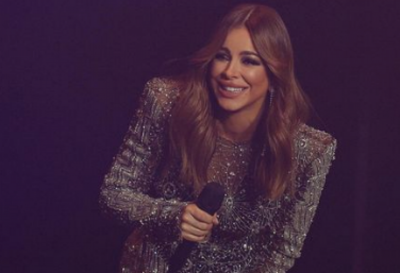 Просила ее не снимать: счастливая Ани Лорак вернулась в Москву и побежала на вечеринку