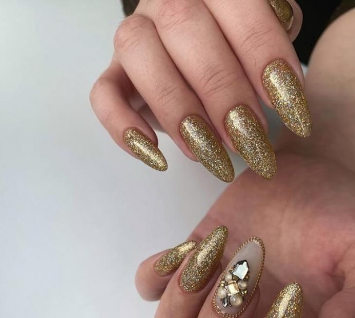 Маникюр, который старит  Маникюр, который старит