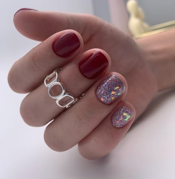 Новогодний маникюр на короткие ногти 2023 Новогодний маникюр на короткие ногти 2023