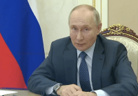 Ніяких проблем: Путін забув про втечу РФ з Херсона і насмішив дивною заявою про війну