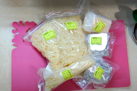 Досвідчені господині завжди тримають сир в морозилці: в чому хитрість