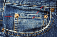 Минус две тайны: зачем нужны заклепки и маленький карман на джинсах
