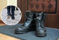 Зачем ставить поднос в прихожей: секрет, который сохранит чистоту дома