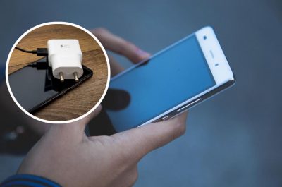 Телефон, зарядка для телефона