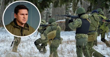 "Голышом пойдут на позиции ВСУ": Подоляк назвал трех "китов", на которых держится армия РФ