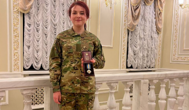 "Пташка" Полищук показала редкое фото красавчика-брата