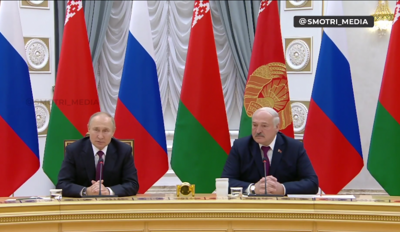 Лукашенко сплясал под дудку Путина и поклянчил диалога у Запада: что говорили диктаторы в Минске