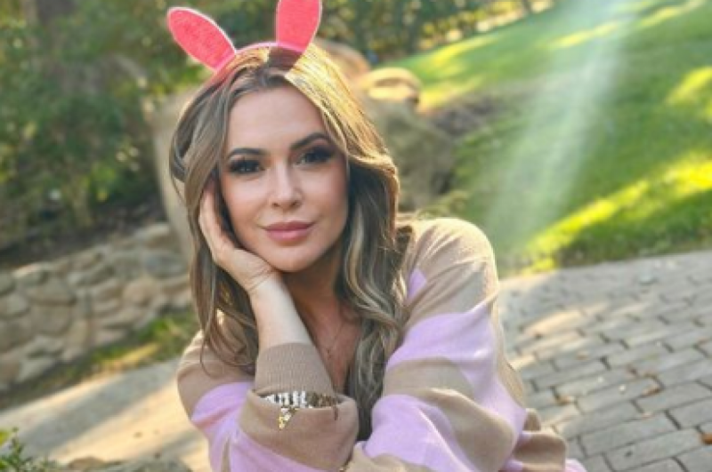 Звезда сериала Зачарованные Алисса Милано показала честное фото в день своего 50-летия