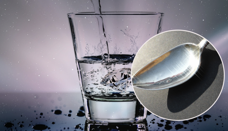 Багато хто кладе срібну ложку в воду: навіщо вони так роблять і чи є користь