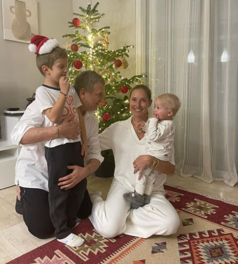 Катя Осадчая и Юрий Горбунов с сыновьями Катя Осадчая и Юрий Горбунов с сыновьями