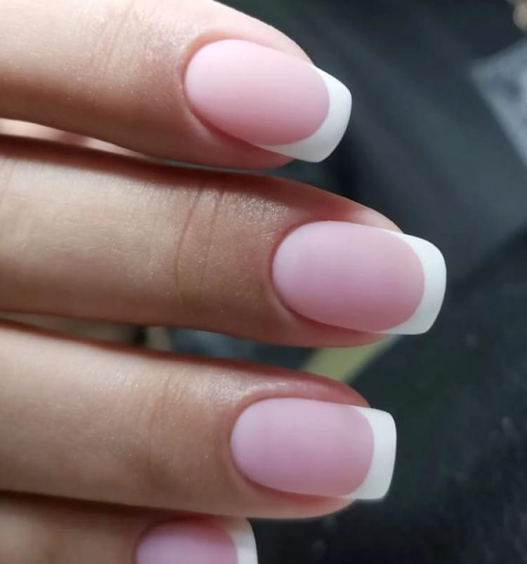 Матовий френч манікюр 2023: 5 варіантів наймоднішого нейл-арту на сьогоднішній момент Матовий френч манікюр 2023: 5 варіантів наймоднішого нейл-арту на сьогоднішній момент