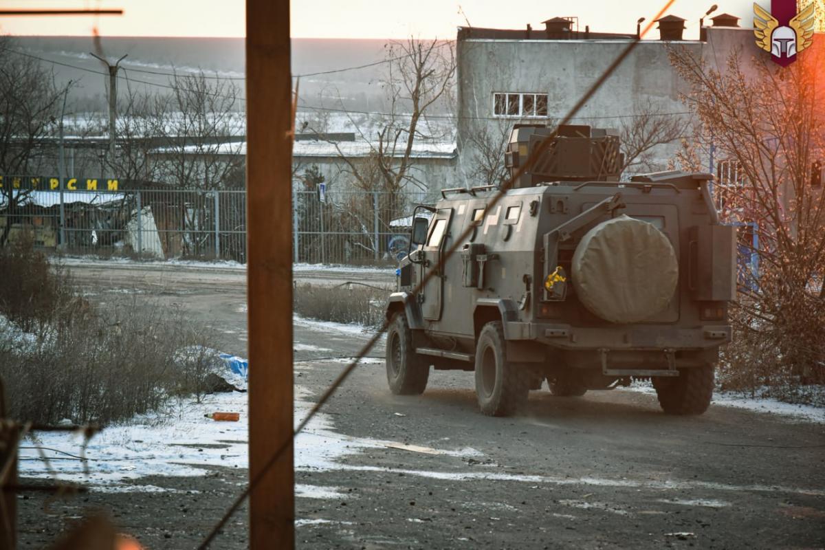 Місце пекельних боїв: бійці ЗСУ показали, як захищають Соледар Місце пекельних боїв: бійці ЗСУ показали, як захищають Соледар