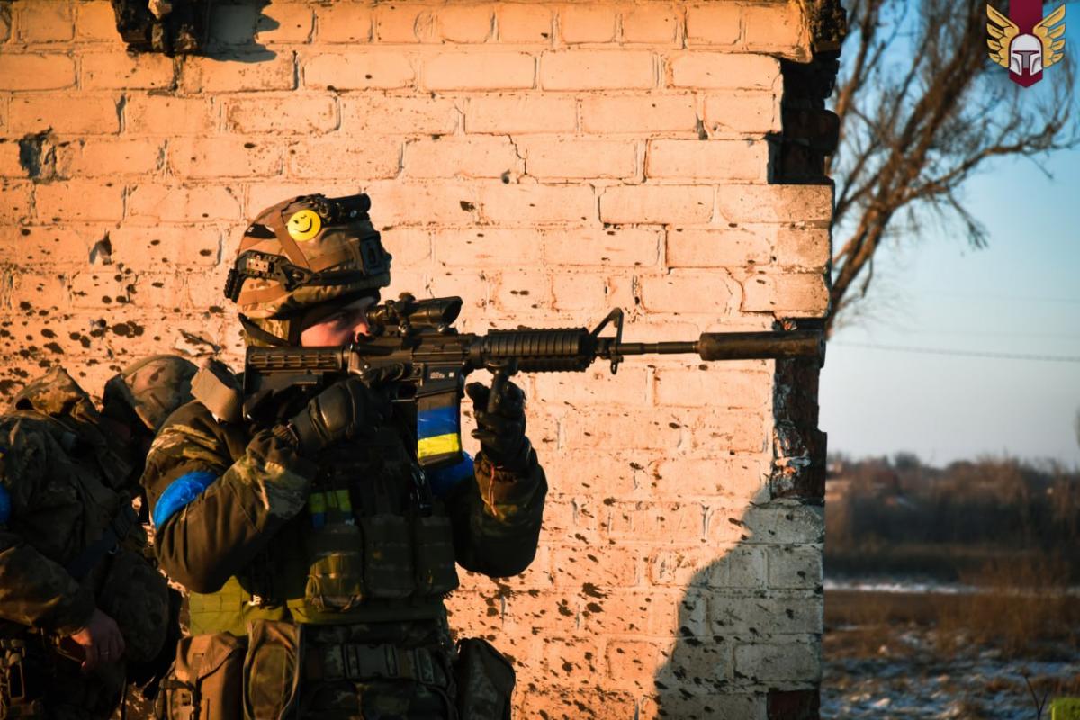 Місце пекельних боїв: бійці ЗСУ показали, як захищають Соледар Місце пекельних боїв: бійці ЗСУ показали, як захищають Соледар