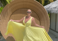 В Украине умирают люди, а у кого-то шпагат: Волочкова из задранной ногой возмутила людей