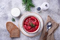 Вкуснейший борщ с насыщенным красным цветом: как правильно добавлять уксус в блюдо