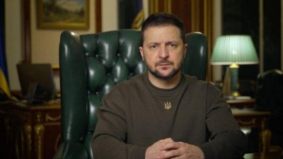 Президент позбавив громадянства України Медведчука, Козака, Деркача і Кузьміна Президент позбавив громадянства України Медведчука, Козака, Деркача і Кузьміна