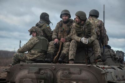 Загострюють обстановку: до Білорусі стягнули ще сотні російських військових