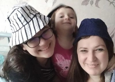 В Днепре под завалами нашли тела матери с двумя дочерьми