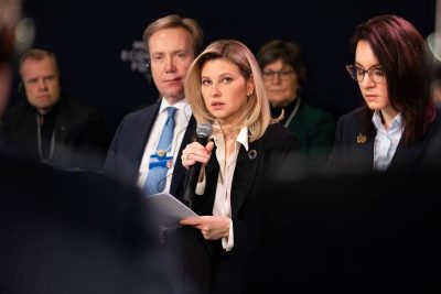 Дізналася про трагедію при людях: Олена Зеленська в Давосі розридалася через загибель монастирського Дізналася про трагедію при людях: Олена Зеленська в Давосі розридалася через загибель монастирського