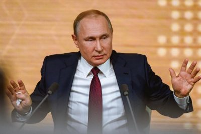 Не следовало начинать: россияне в панике набросились на Путина из-за войны в Украине - CNN