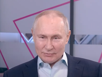 Путин хочет вновь получить право опаздывать на полчаса