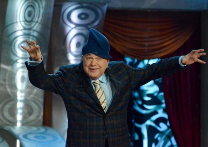 Убогий Петросян на "голубом огоньке" рассказывал тупые шутки про Украину и президента Зеленского