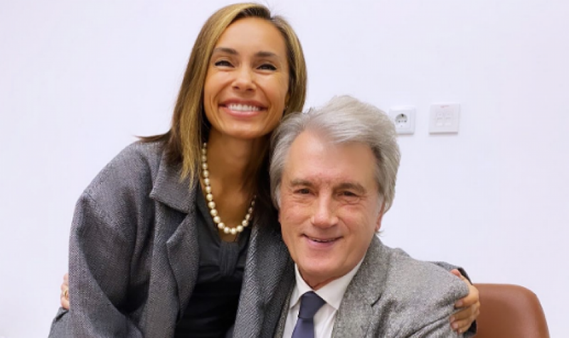 Старша донька Віктора Ющенка показала його єдиного онука в день повноліття хлопця