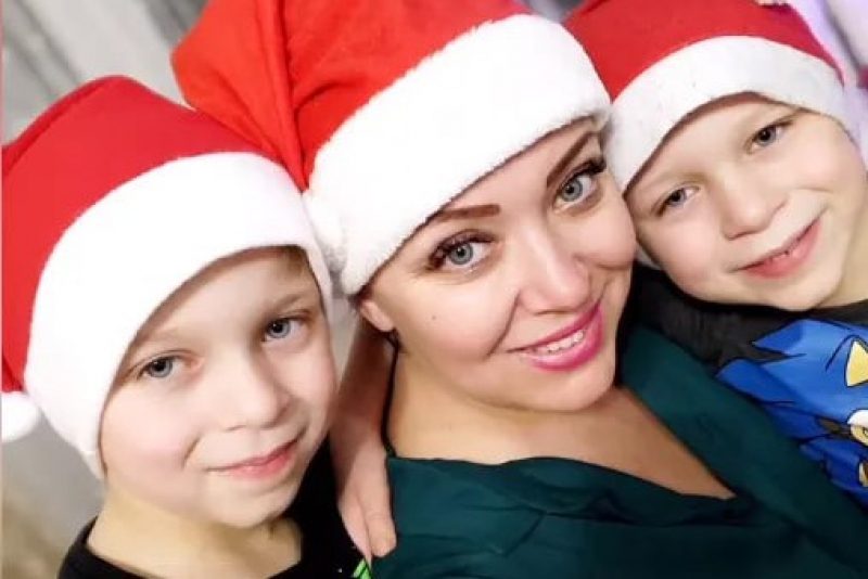 Целовал врачу ноги и умолял спасти брата-близнеца: российский снаряд убил 9-летнего ребенка