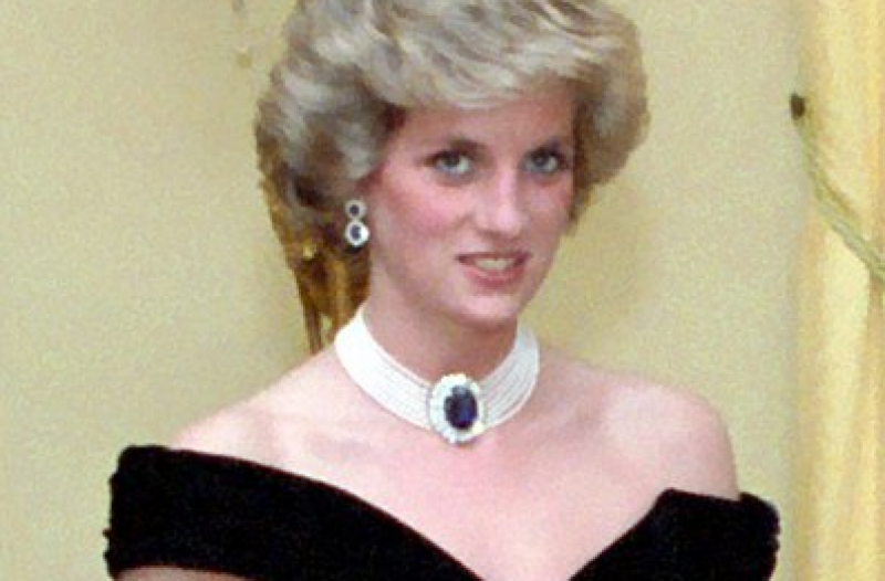 "Я как будто принял таблетку ЛСД": принц Гарри назвал любимые духи принцессы Дианы