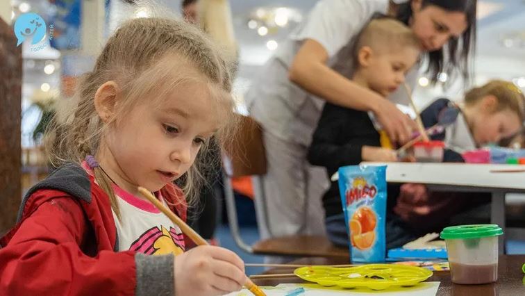 ANSWEAR передав понад 93 тисячі євро на допомогу постраждалим від війни дітям