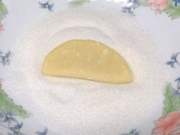 Ніхто не зможе відмовитися: знаменитий рецепт хрусткого печива Гусячі лапки