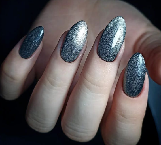 Маникюр кошачий глаз 2023