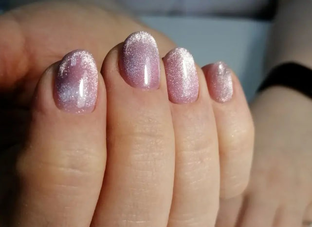 Маникюр кошачий глаз 2023