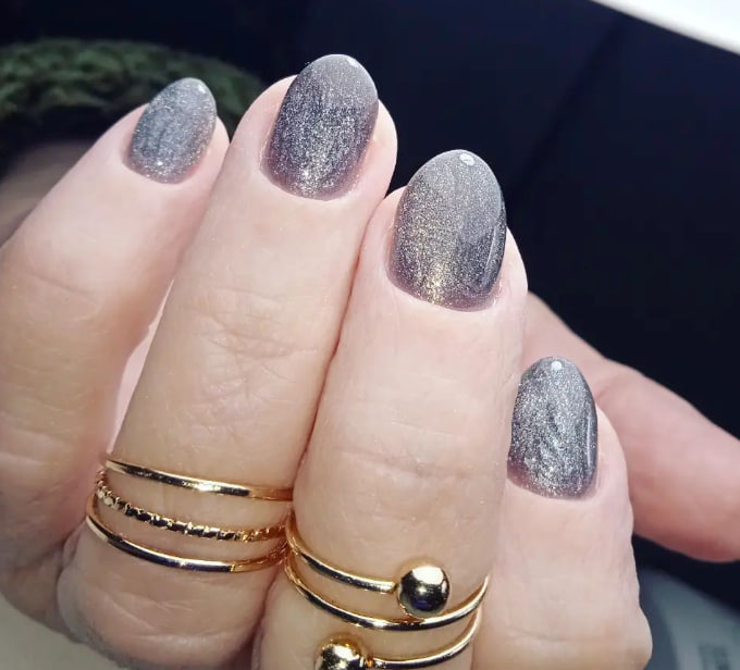 Маникюр кошачий глаз 2023