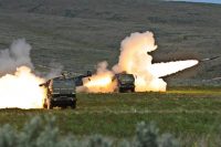 HIMARS сможет стрелять в два раза дальше: США пришлют снаряды с GPS-наводкой не раньше октября - СМИ