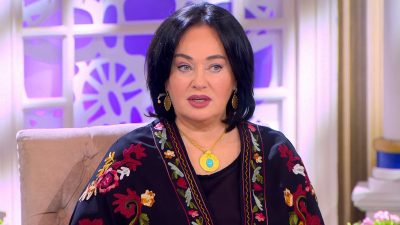 За паспортом: популярную российскую телеведущую застукали в посольстве Израиля За паспортом: популярную российскую телеведущую застукали в посольстве Израиля