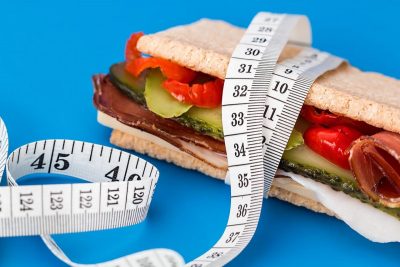 Похудение не идет, килограммы растут: 5 причин заглянуть в себя и исправить ошибки