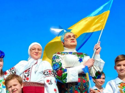 Мама Сердючки жестко потроллила ситуацию с акулой, которая съела россиянина Мама Сердючки жестко потроллила ситуацию с акулой, которая съела россиянина