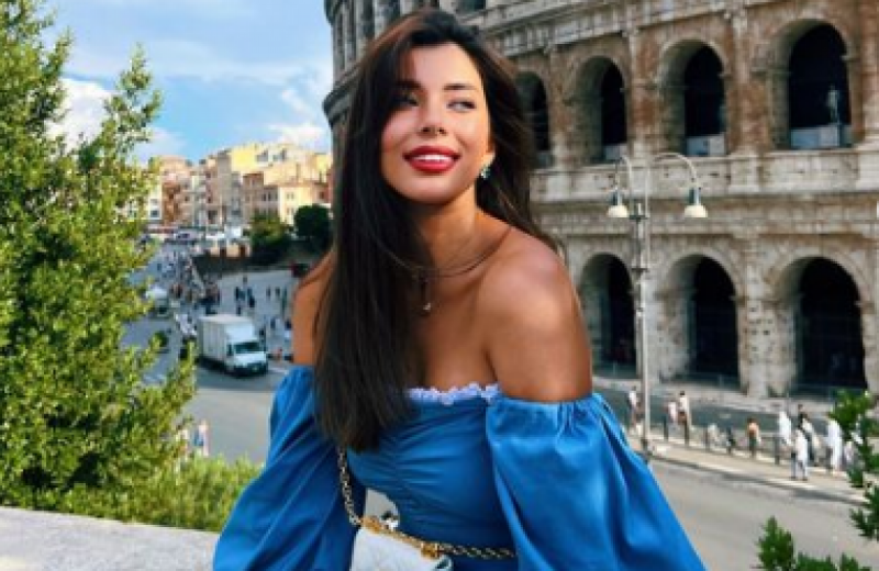 Мисс Украина-Вселенная попала под обстрел - автомобиль Анны Неплях разбит