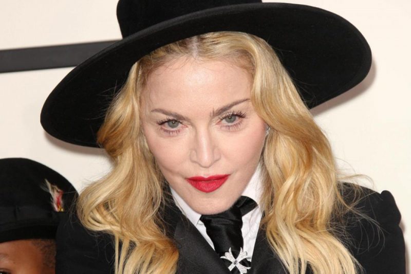 Ще один удар: 64-річна Мадонна оплакує смерть близької людини