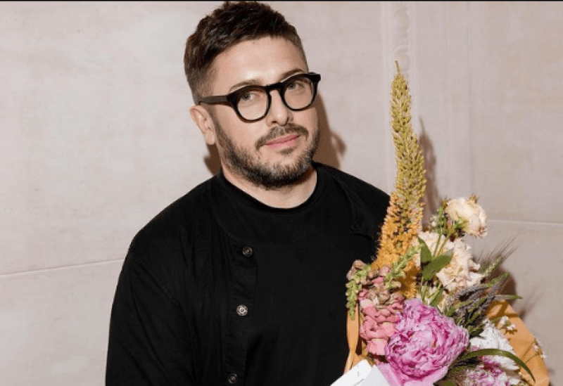 "В 50 лет остаться одиноким задом не хочется": Суханов впервые рассказал про свой роман