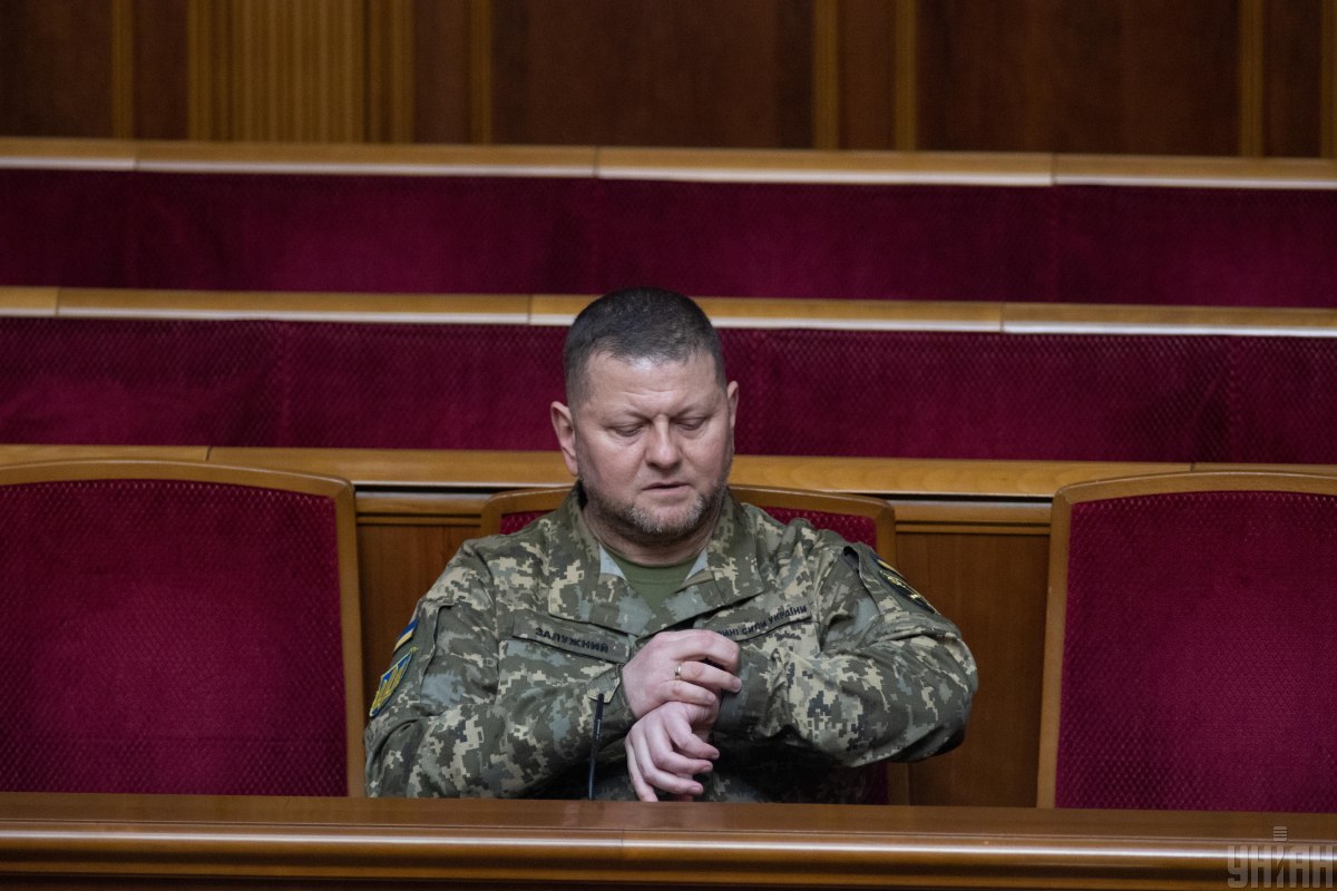 Мріяв стати коміком: як Залужний перетворився з 'Валєрчика' у мужнього генерала