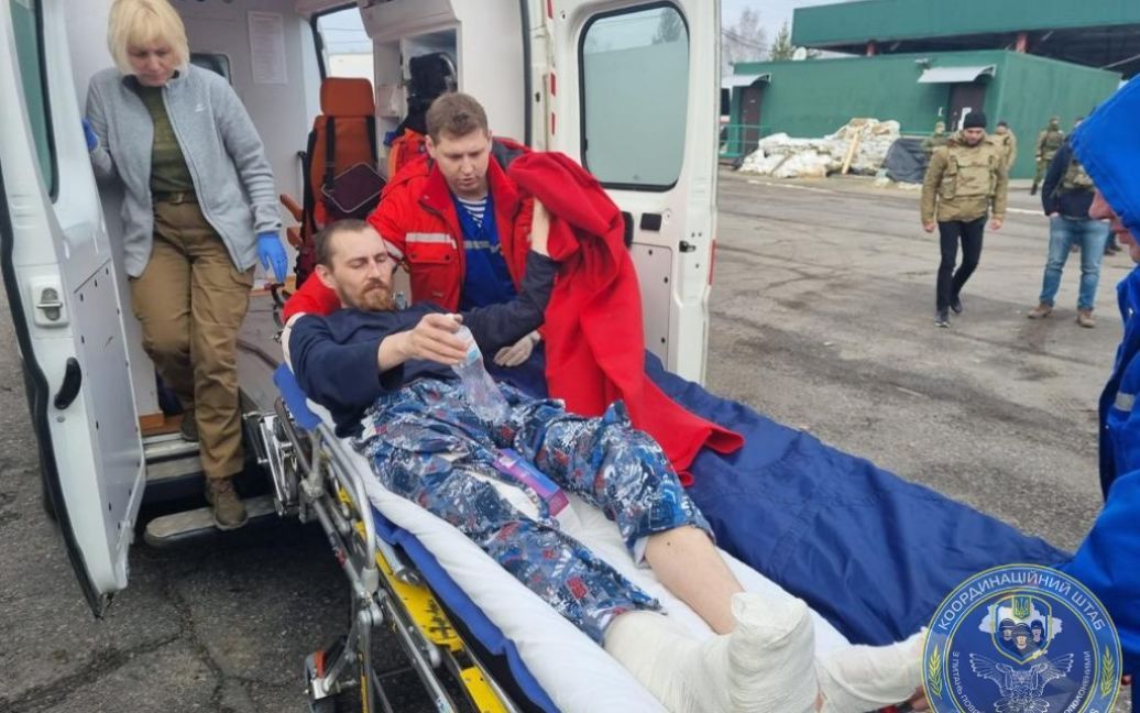 Видача росіянам їх важкопоранених військовополонених Видача росіянам їх важкопоранених військовополонених