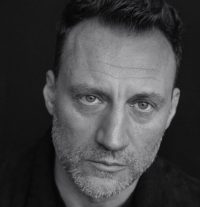 Российский актер, который поддержал Украину, жалуется на террор со стороны хороших русских