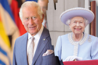 Сумне свято для короля: Чарльз III зворушливо привітав Єлизавету II з Днем матері