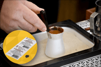 Навіщо в каву додають активоване вугілля: дивовижна відповідь про новий напій