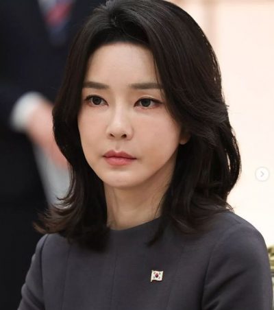 50-летняя первая леди Южной Кореи выглядит как девочка: удивительные фото